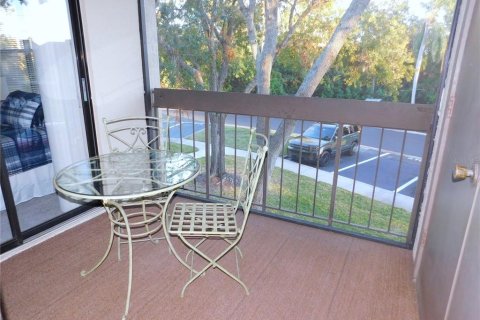 Condo in Oldsmar, Florida, 2 bedrooms  № 2283638 - photo 12