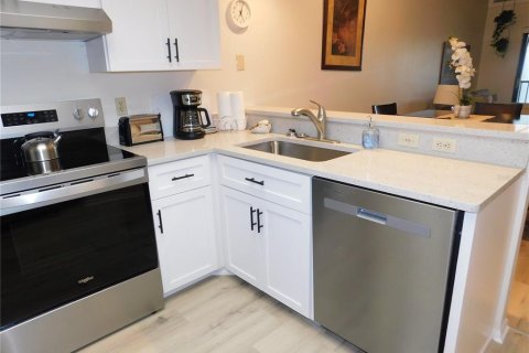 Condo in Oldsmar, Florida, 2 bedrooms  № 2283638 - photo 8