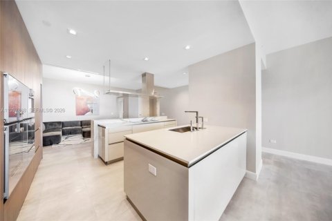 Condominio en venta en Sunny Isles Beach, Florida, 3 dormitorios, 240.52 m2 № 2152613 - foto 11