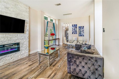 House in Orlando, Florida 4 bedrooms, 181.9 sq.m. № 1742625 - photo 8