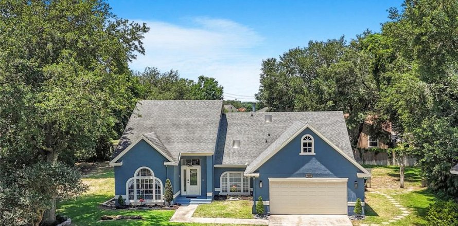 House in Orlando, Florida 4 bedrooms, 181.9 sq.m. № 1742625