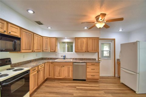 Casa en venta en Winter Haven, Florida, 3 dormitorios, 164.07 m2 № 1909947 - foto 17