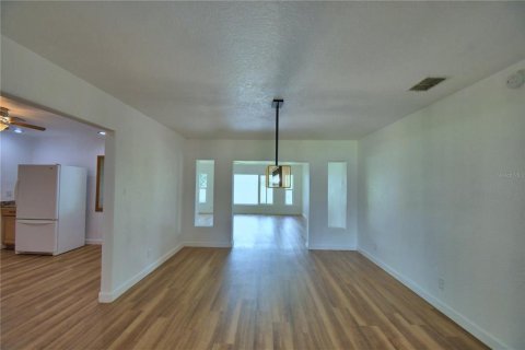Casa en venta en Winter Haven, Florida, 3 dormitorios, 164.07 m2 № 1909947 - foto 9