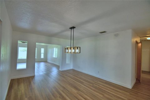 Casa en venta en Winter Haven, Florida, 3 dormitorios, 164.07 m2 № 1909947 - foto 10