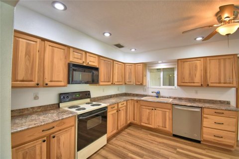 Casa en venta en Winter Haven, Florida, 3 dormitorios, 164.07 m2 № 1909947 - foto 16