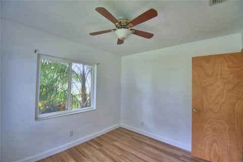 Casa en venta en Winter Haven, Florida, 3 dormitorios, 164.07 m2 № 1909947 - foto 25