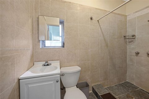 Commercial property in Miami, Florida 232.16 sq.m. № 1938381 - photo 29