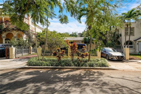 Commercial property in Miami, Florida 232.16 sq.m. № 1938381 - photo 6