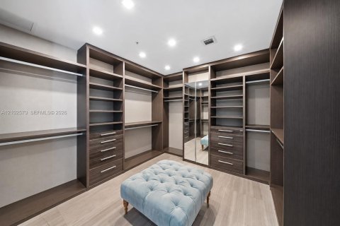 Copropriété à vendre à Miami, Floride: 3 chambres, 272.02 m2 № 2411218 - photo 23