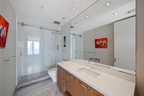 Copropriété à vendre à Miami, Floride: 3 chambres, 272.02 m2 № 2411218 - photo 30