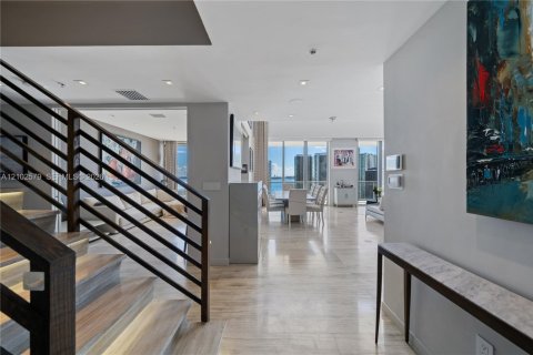 Copropriété à vendre à Miami, Floride: 3 chambres, 272.02 m2 № 2411218 - photo 19