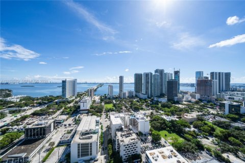 Copropriété à vendre à Miami, Floride: 3 chambres, 272.02 m2 № 2411218 - photo 2