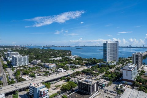 Copropriété à vendre à Miami, Floride: 3 chambres, 272.02 m2 № 2411218 - photo 8