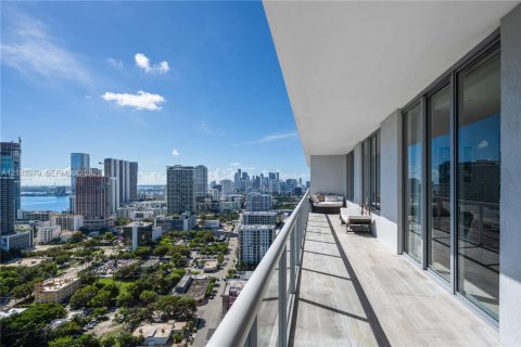 Copropriété à vendre à Miami, Floride: 3 chambres, 272.02 m2 № 2411218 - photo 3