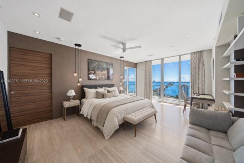 Copropriété à vendre à Miami, Floride: 3 chambres, 272.02 m2 № 2411218 - photo 6