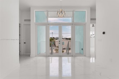 House in Key Largo, Florida 4 bedrooms № 1711851 - photo 25