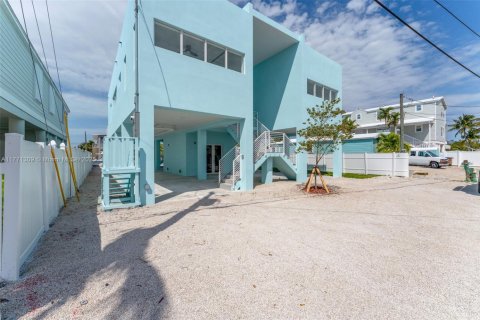 House in Key Largo, Florida 4 bedrooms № 1711851 - photo 16