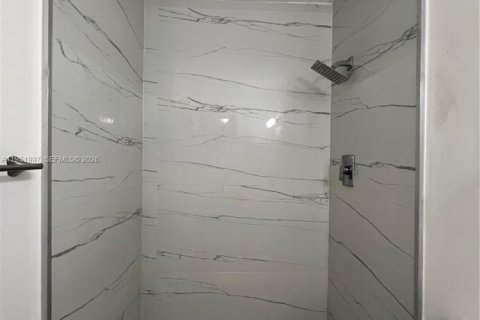 Снять в аренду кондоминиум в Майами, Флорида 2 спальни, 78.04м2, № 2006118 - фото 12