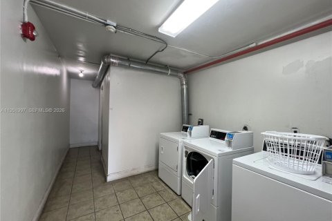 Copropriété à louer à Miami, Floride: 2 chambres, 78.04 m2 № 2006118 - photo 28