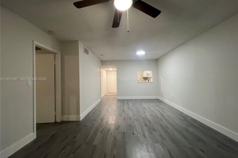 Снять в аренду кондоминиум в Майами, Флорида 2 спальни, 78.04м2, № 2006118 - фото 14