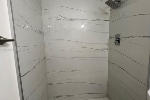 Снять в аренду кондоминиум в Майами, Флорида 2 спальни, 78.04м2, № 2006118 - фото 11