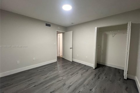 Снять в аренду кондоминиум в Майами, Флорида 2 спальни, 78.04м2, № 2006118 - фото 8