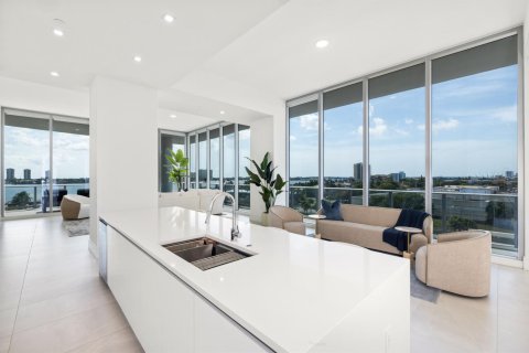 Condominio en venta en West Palm Beach, Florida, 3 dormitorios, 292.55 m2 № 2397831 - foto 11