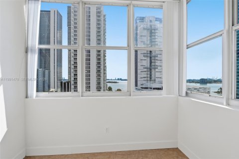 Copropriété à vendre à Miami, Floride: 2 chambres, 88.26 m2 № 2052673 - photo 14
