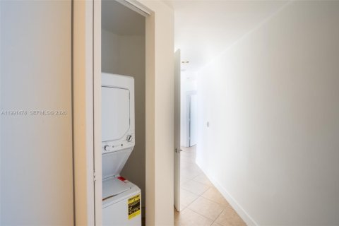 Copropriété à vendre à Miami, Floride: 2 chambres, 88.26 m2 № 2052673 - photo 27