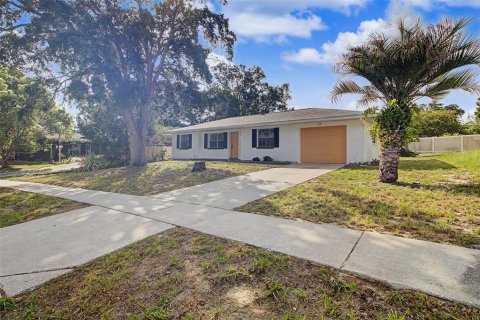 Villa ou maison à vendre à Spring Hill, Floride: 2 chambres, 119.75 m2 № 2277019 - photo 4