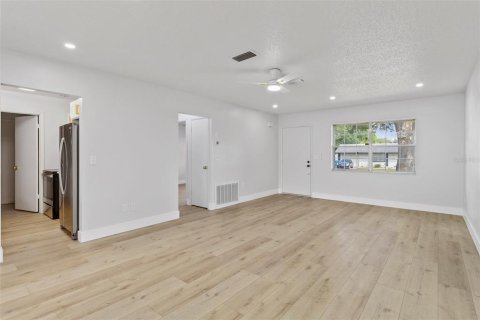 Villa ou maison à vendre à Spring Hill, Floride: 2 chambres, 119.75 m2 № 2277019 - photo 18