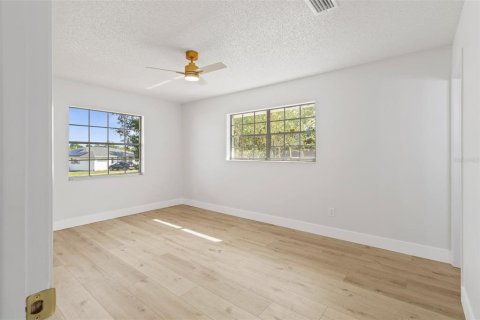 Villa ou maison à vendre à Spring Hill, Floride: 2 chambres, 119.75 m2 № 2277019 - photo 23