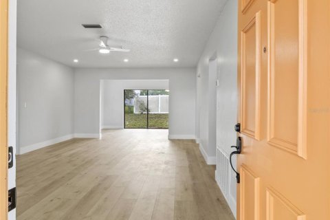 Villa ou maison à vendre à Spring Hill, Floride: 2 chambres, 119.75 m2 № 2277019 - photo 10