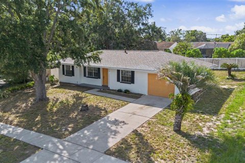 Villa ou maison à vendre à Spring Hill, Floride: 2 chambres, 119.75 m2 № 2277019 - photo 6