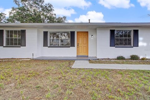 Villa ou maison à vendre à Spring Hill, Floride: 2 chambres, 119.75 m2 № 2277019 - photo 2