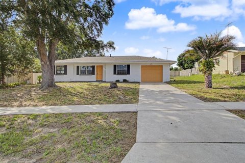 Villa ou maison à vendre à Spring Hill, Floride: 2 chambres, 119.75 m2 № 2277019 - photo 3