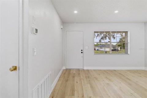 Villa ou maison à vendre à Spring Hill, Floride: 2 chambres, 119.75 m2 № 2277019 - photo 16