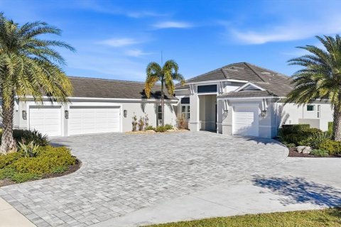Villa ou maison à vendre à Sarasota, Floride: 3 chambres, 321.35 m2 № 2131494 - photo 4
