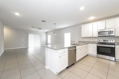 House in Kissimmee, Florida 4 bedrooms, 158.58 sq.m. № 1870900 - photo 5