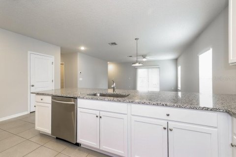 House in Kissimmee, Florida 4 bedrooms, 158.58 sq.m. № 1870900 - photo 8