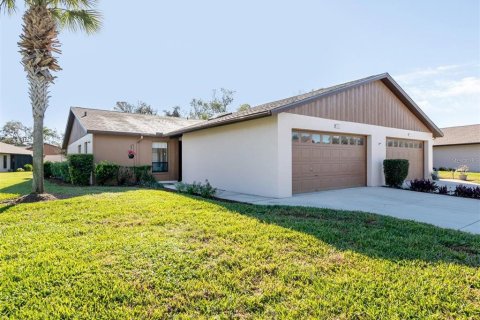 House in Nokomis, Florida 2 bedrooms, 99.59 sq.m. № 2120271