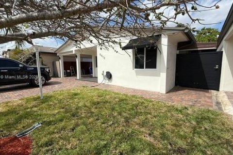 Casa en venta en Miami Gardens, Florida, 3 dormitorios, 111.95 m2 № 1861916 - foto 18
