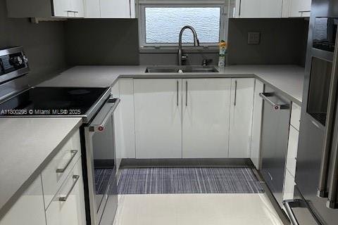 Casa en venta en Miami Gardens, Florida, 3 dormitorios, 111.95 m2 № 1861916 - foto 5
