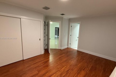 Casa en venta en Miami Gardens, Florida, 3 dormitorios, 111.95 m2 № 1861916 - foto 15
