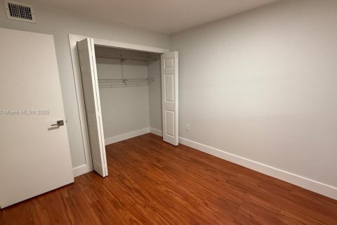 Casa en venta en Miami Gardens, Florida, 3 dormitorios, 111.95 m2 № 1861916 - foto 7