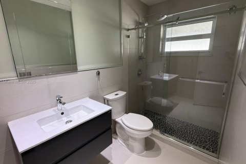 Casa en venta en Miami Gardens, Florida, 3 dormitorios, 111.95 m2 № 1861916 - foto 17