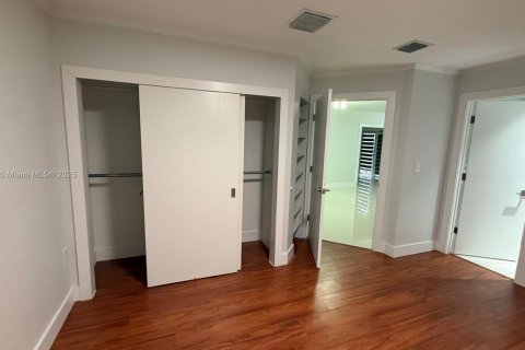 Casa en venta en Miami Gardens, Florida, 3 dormitorios, 111.95 m2 № 1861916 - foto 16
