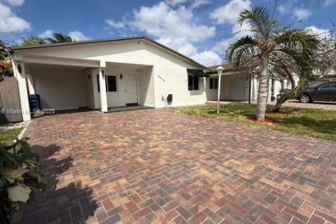 Casa en venta en Miami Gardens, Florida, 3 dormitorios, 111.95 m2 № 1861916 - foto 13