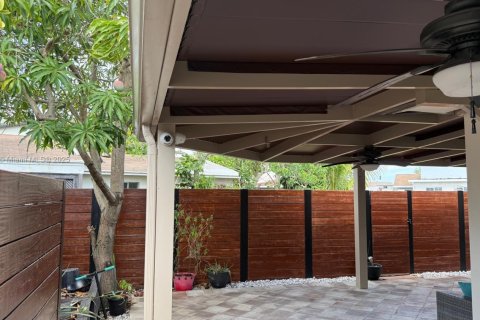 Casa en venta en Miami Gardens, Florida, 3 dormitorios, 111.95 m2 № 1861916 - foto 22
