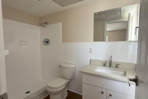 House in Spring Hill, Florida 3 bedrooms, 128.58 sq.m. № 2202361 - photo 13